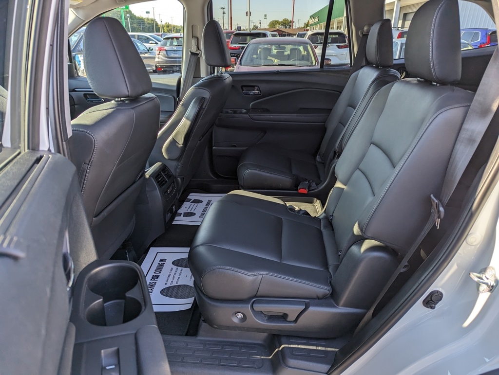 2022 Honda Pilot Touring photo 10