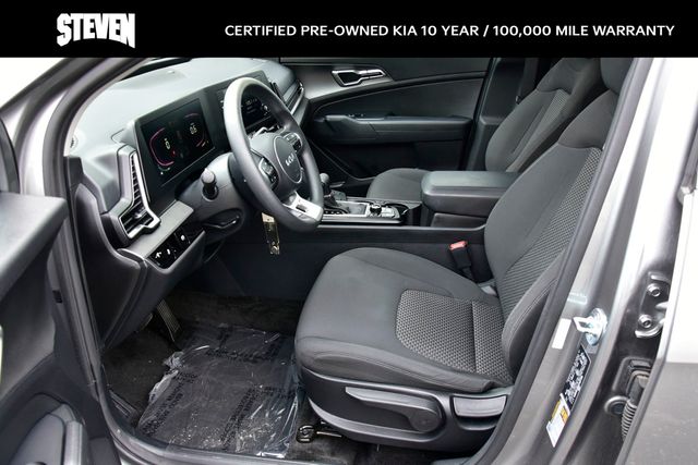 2025 Kia Sportage LX photo 8
