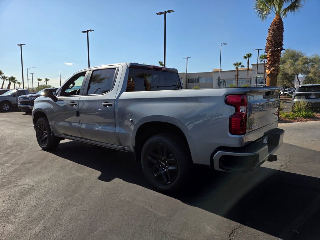 2025 Chevrolet Silverado 1500 Custom photo 3