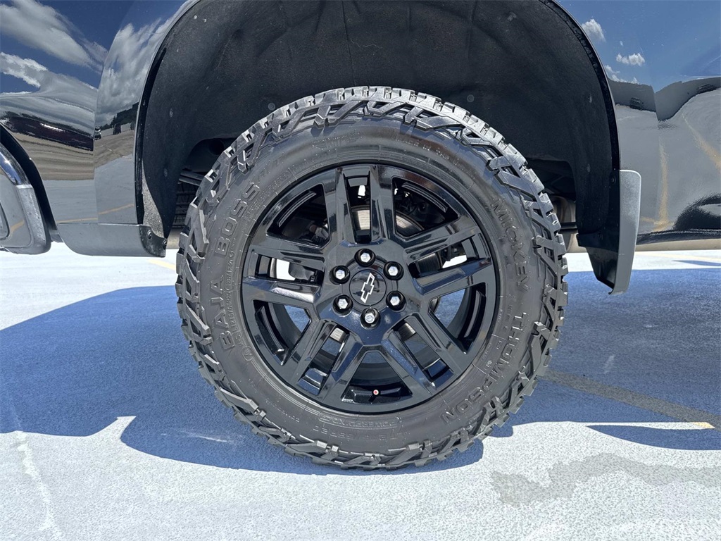 2023 Chevrolet Silverado 1500 RST Rally Edition photo 7