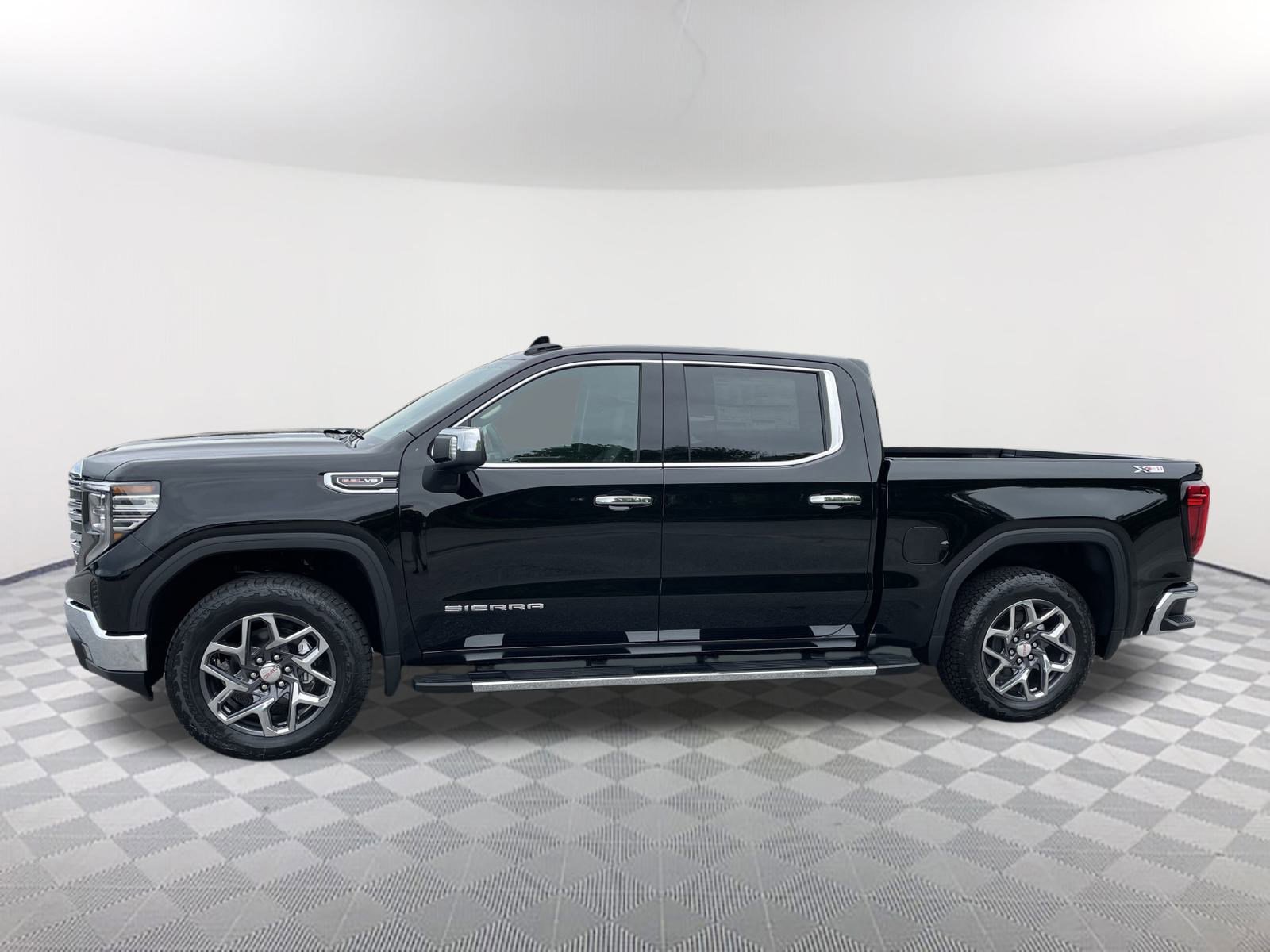 2025 Gmc Sierra 1500 SLT photo 2
