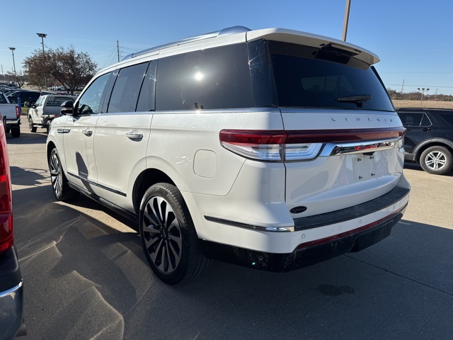 2023 Lincoln Navigator Reserve photo 3