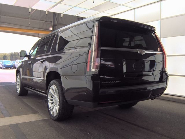 2018 Cadillac Escalade ESV Platinum photo 4