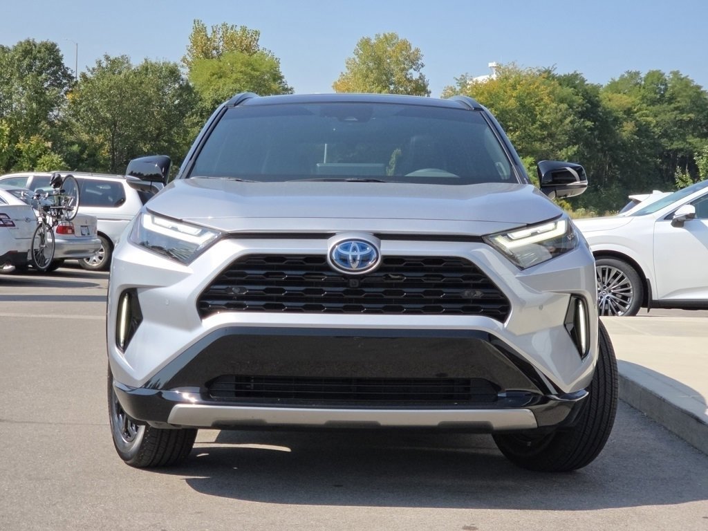2024 Toyota RAV4 Hybrid XSE photo 3