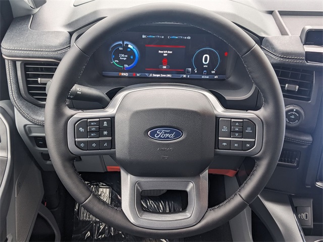 2025 Ford F-150 Lightning photo 13