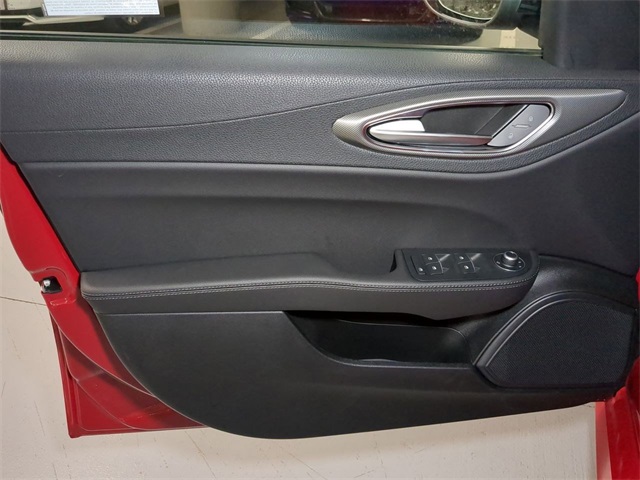 2025 Alfa Romeo Giulia Base photo 10