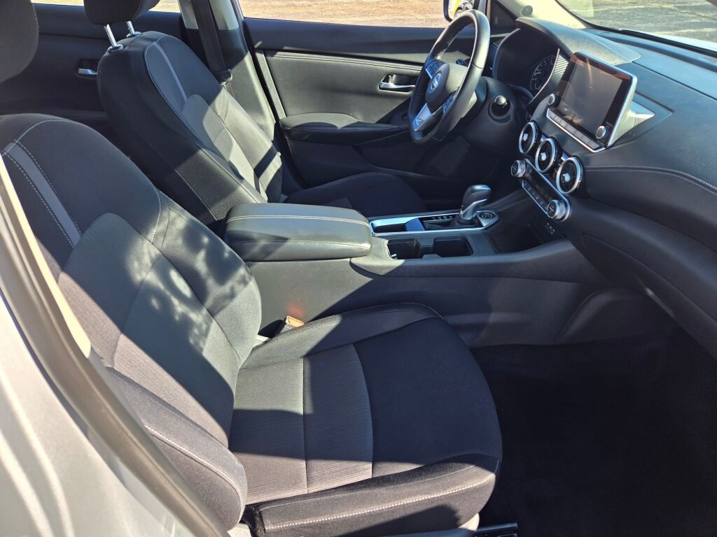 2020 Nissan Sentra SV photo 4