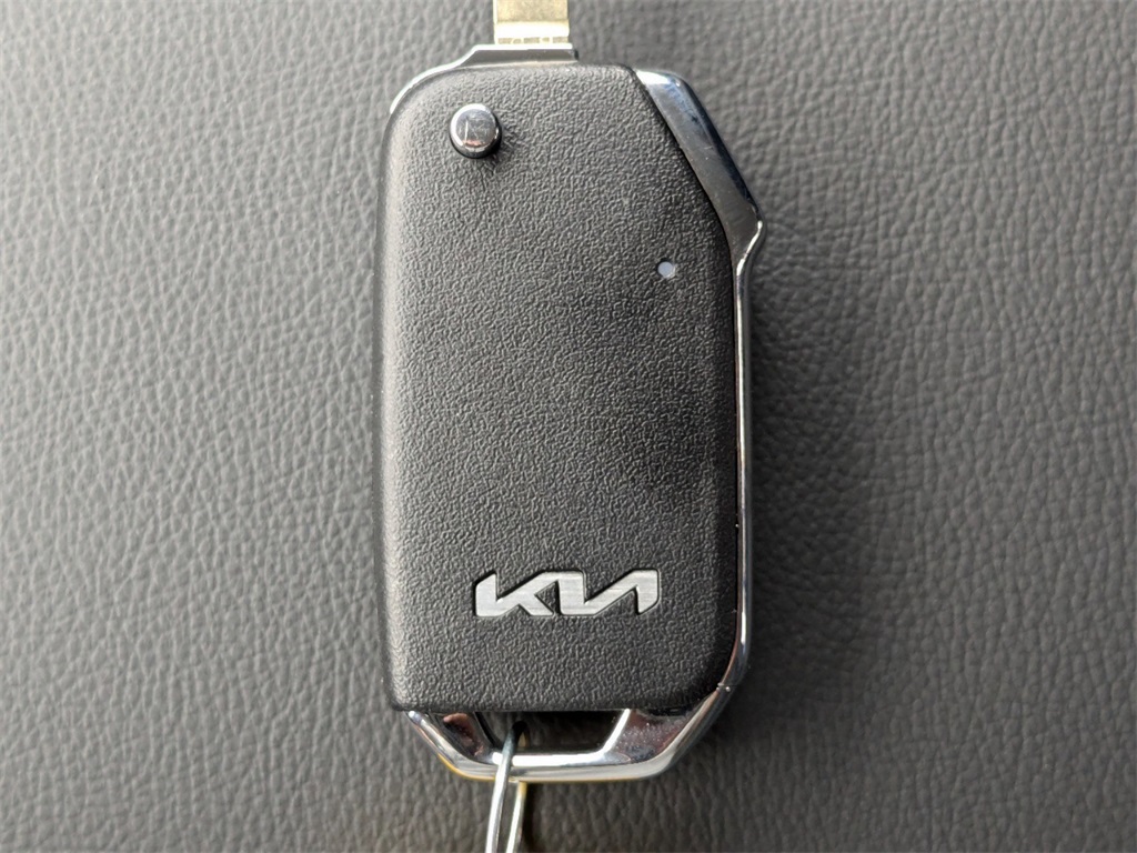 2025 Kia Soul LX S photo 25