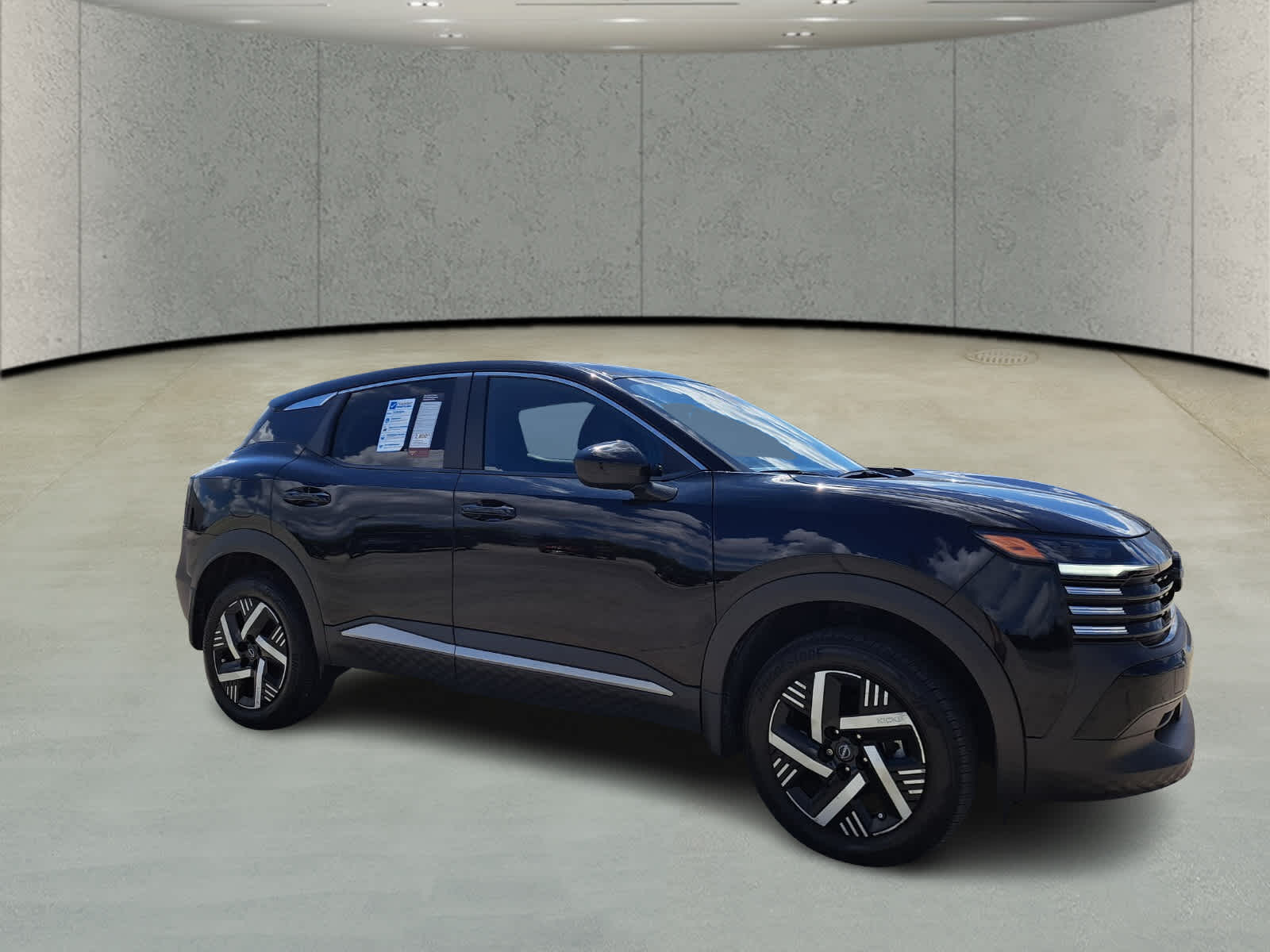 2025 Nissan Kicks SV photo 3