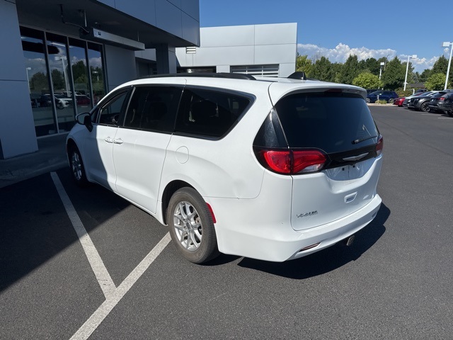 2022 Chrysler Voyager LX photo 7