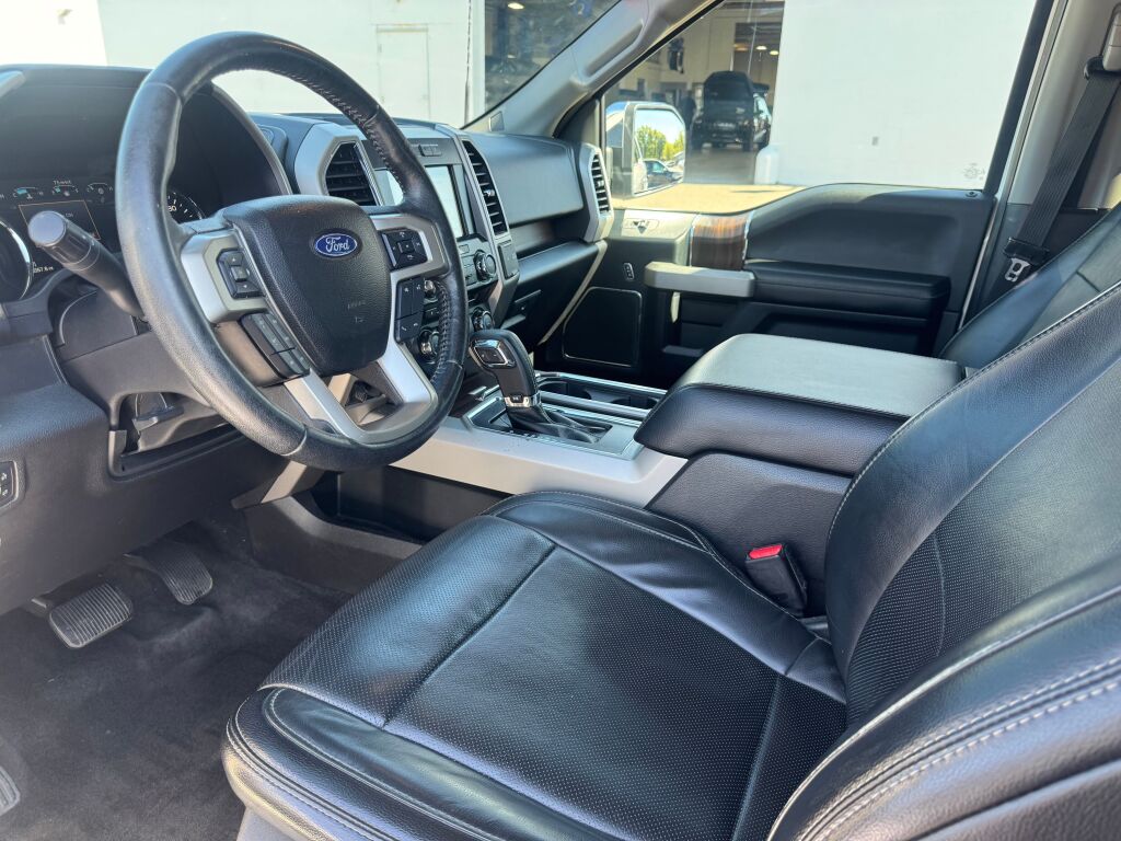 2017 Ford F-150 Lariat photo 9