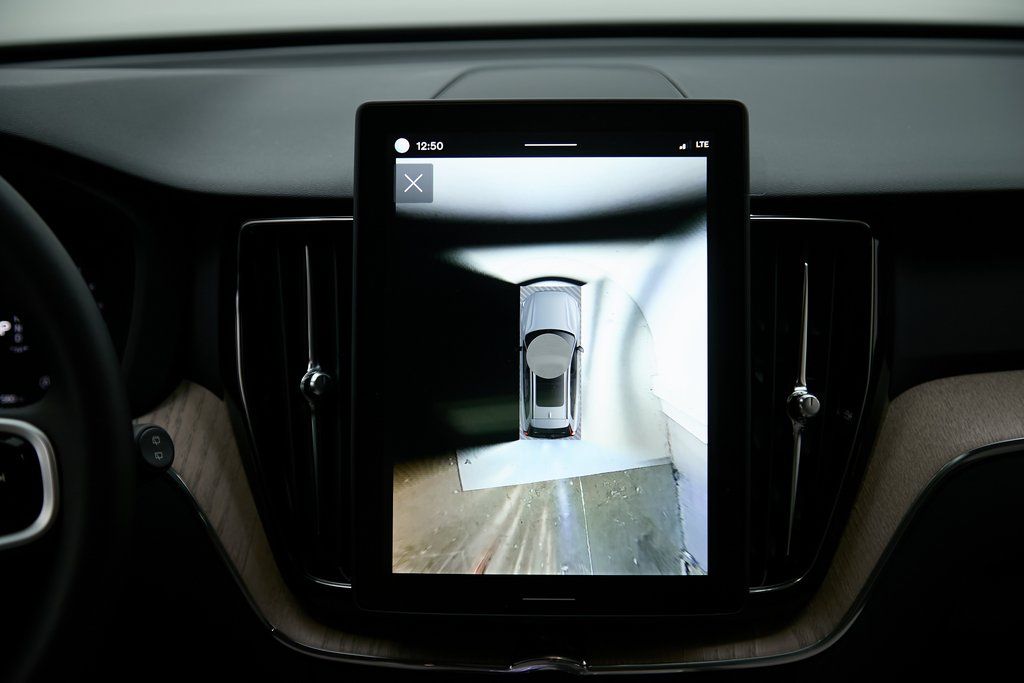 2026 VOLVO XC60 - Image 27