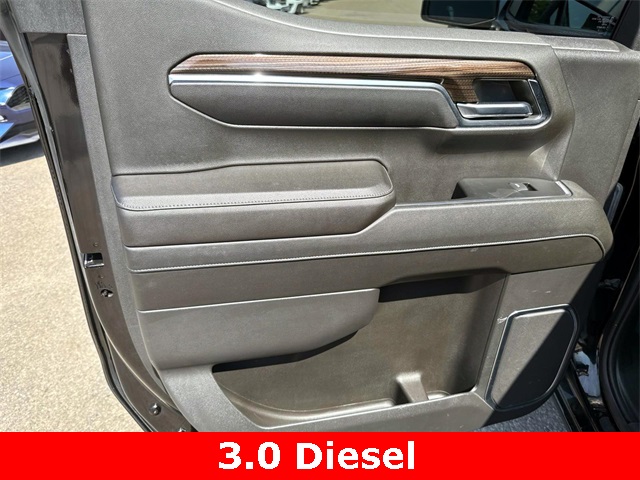 2023 Chevrolet Silverado 1500 RST photo 14