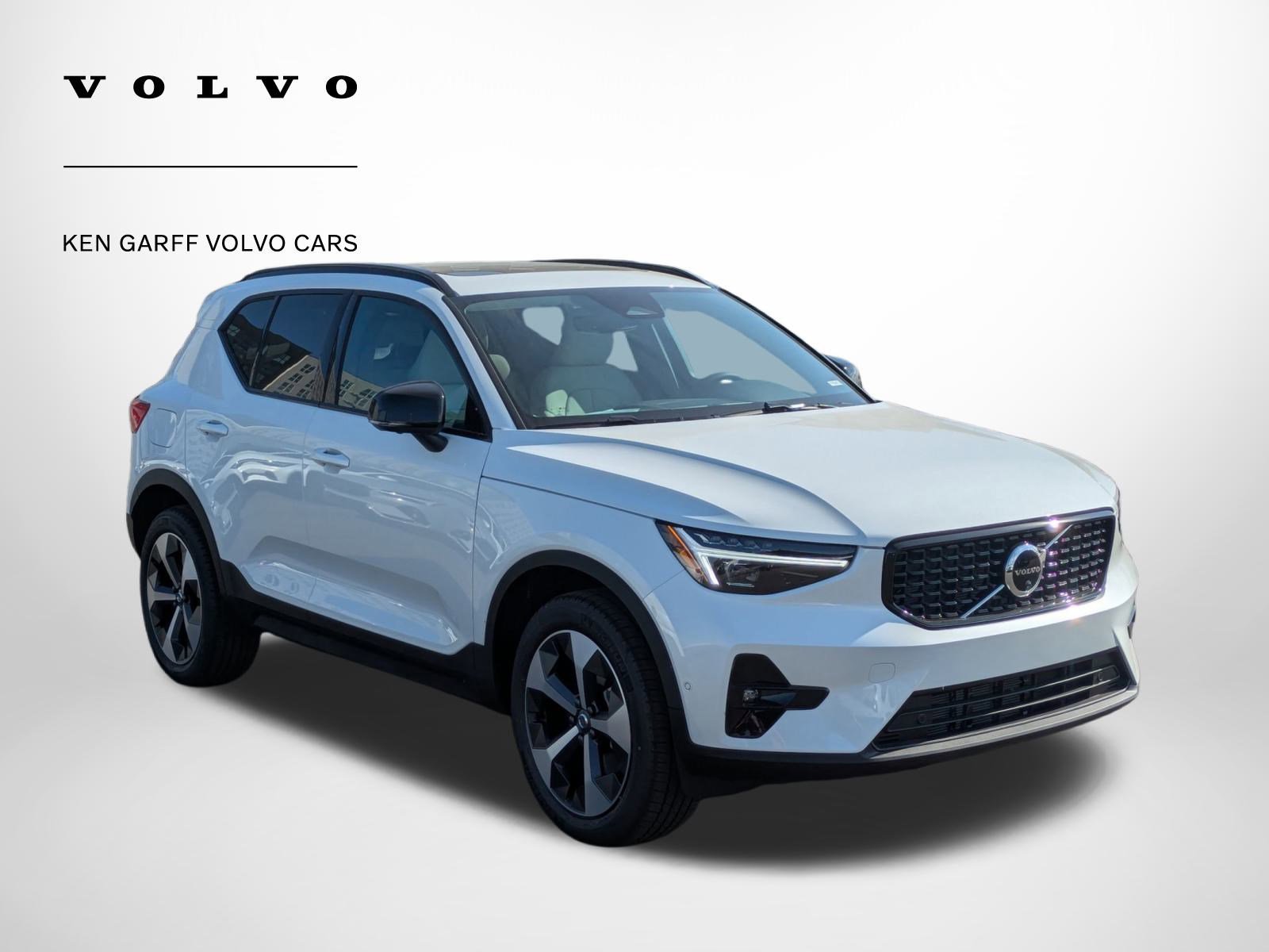 2026 Volvo XC40 Plus's photo