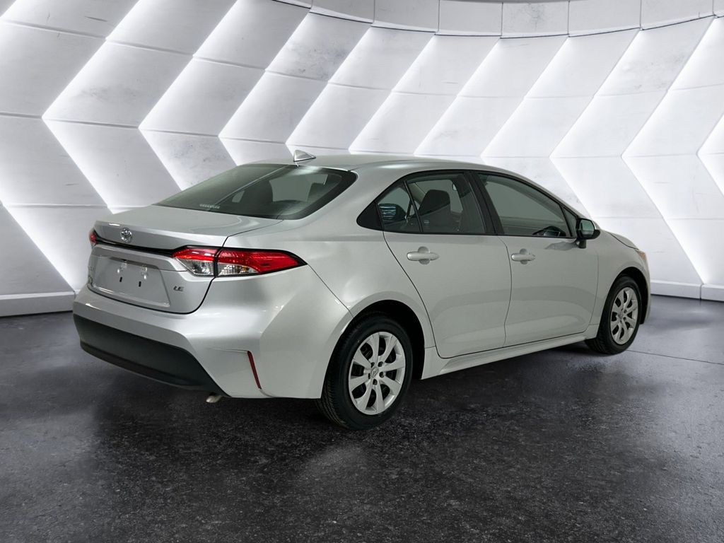 2023 Toyota Corolla LE photo 4