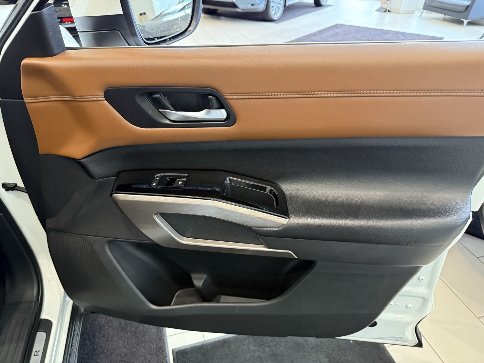 2023 Nissan Pathfinder Platinum photo 30