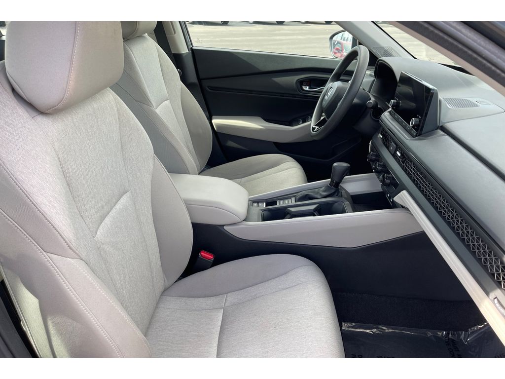 2025 Honda Accord 1.5T SE photo 18