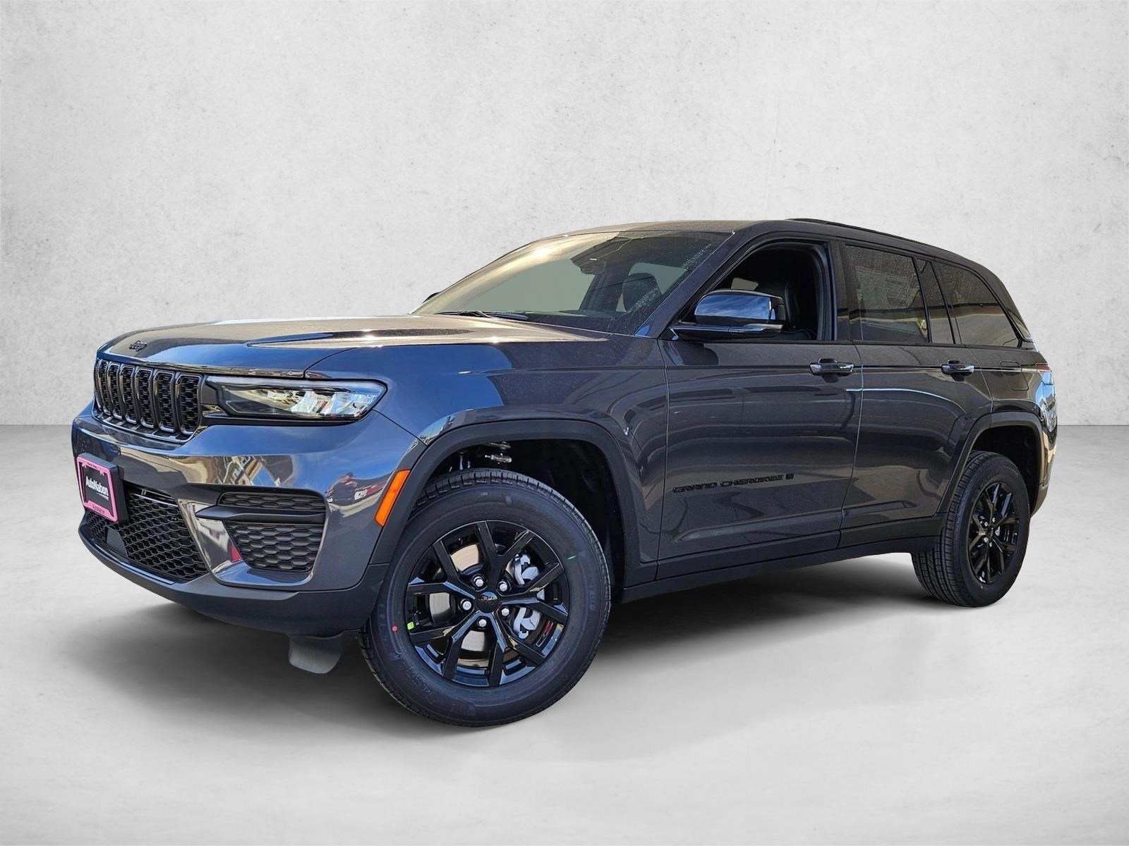 2025 Jeep Grand Cherokee Altitude's photo