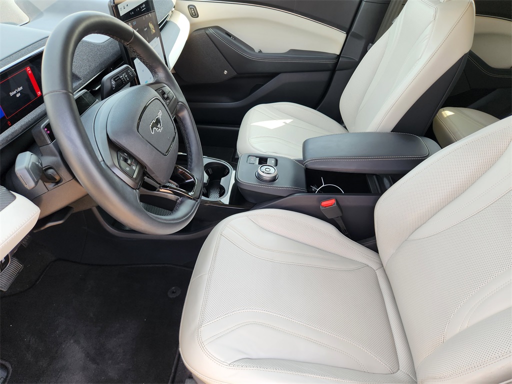 2024 Ford Mustang Mach-E Premium photo 13