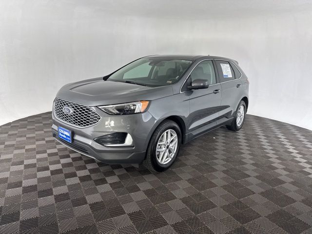 2024 Ford Edge SEL photo 3