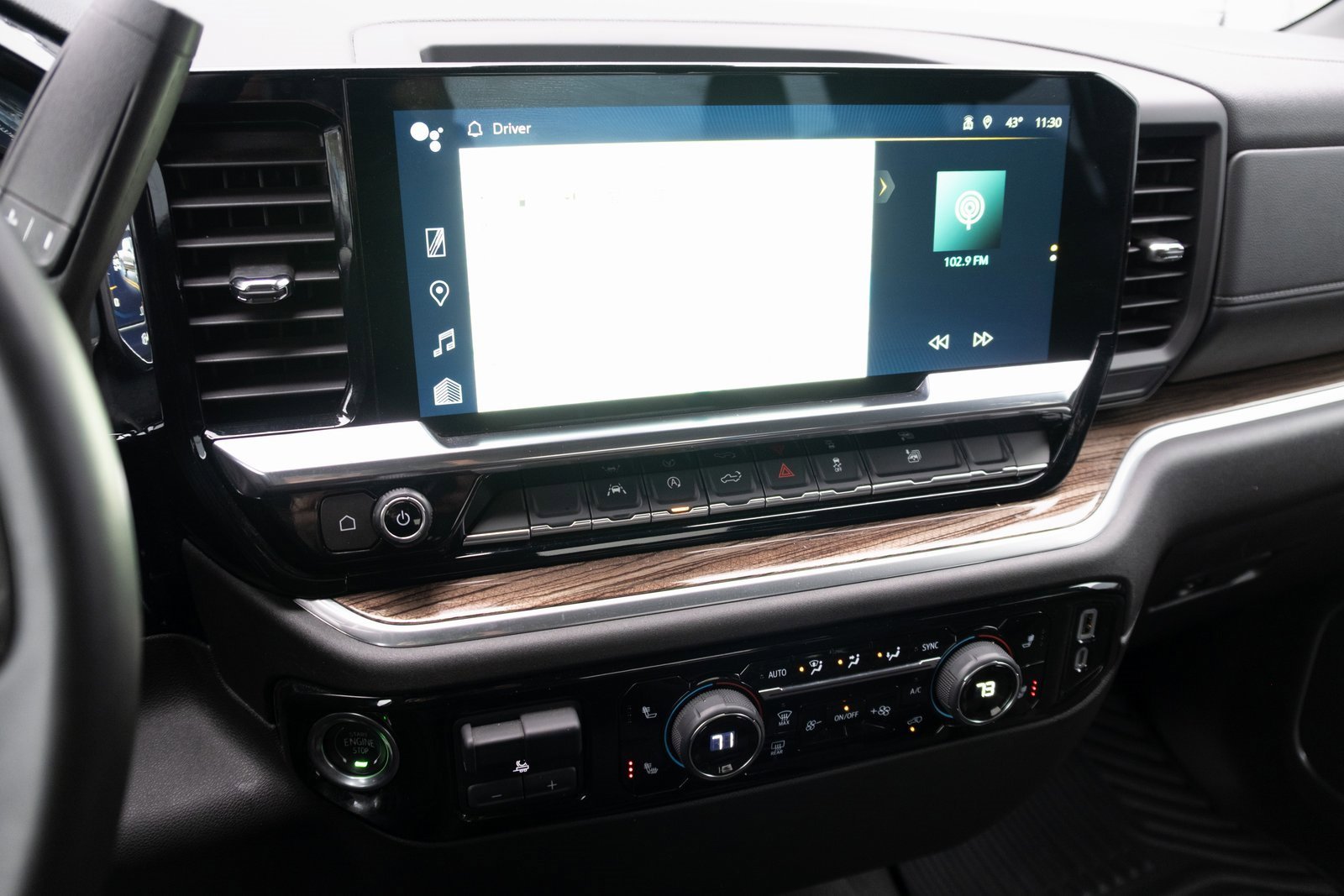 2025 Chevrolet Silverado 1500 LT photo 3