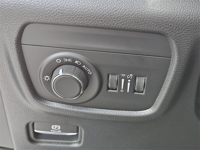 2025 Jeep Grand Cherokee Laredo X photo 26