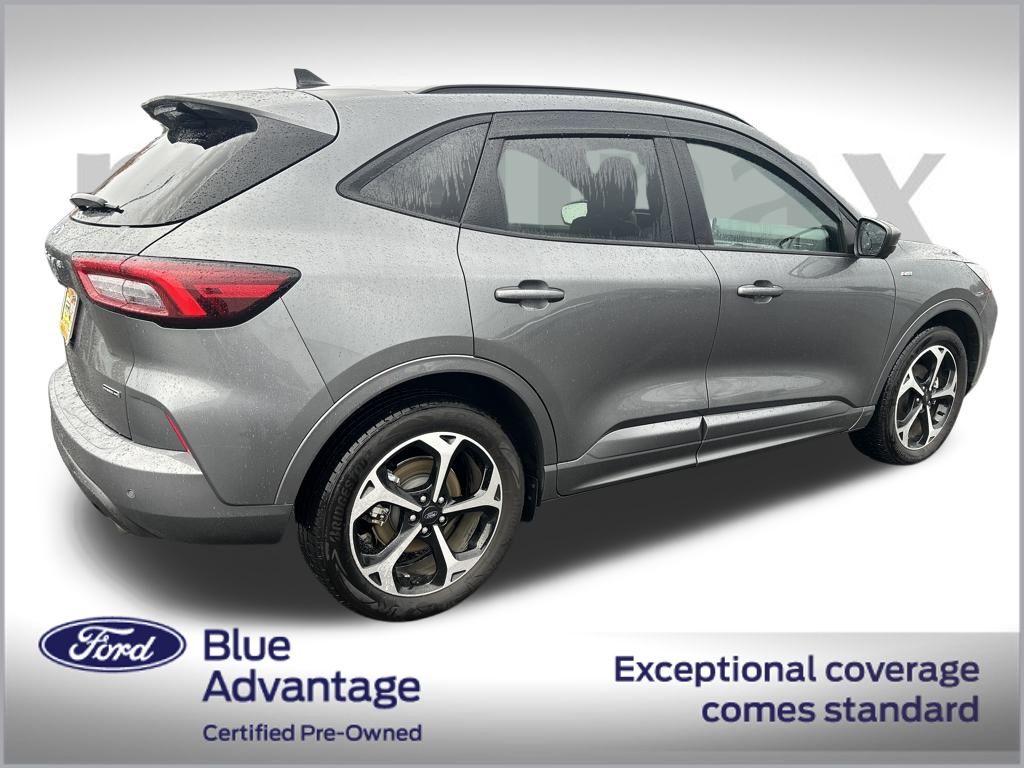 2023 Ford Escape Hybrid ST-Line Elite photo 2