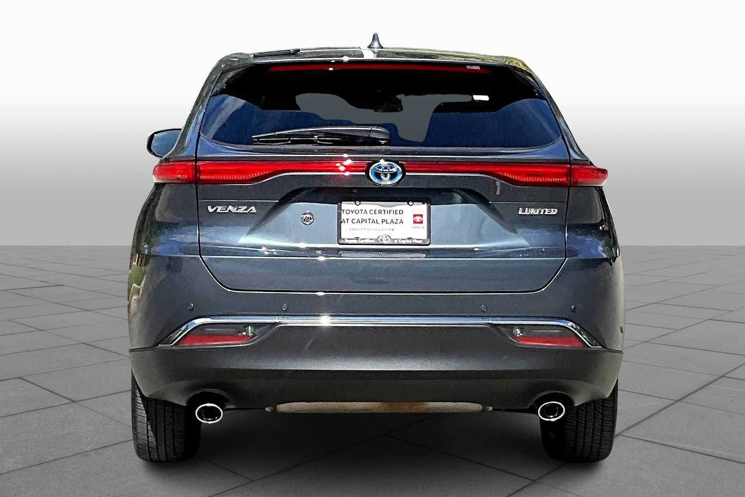 2024 Toyota Venza Limited photo 4
