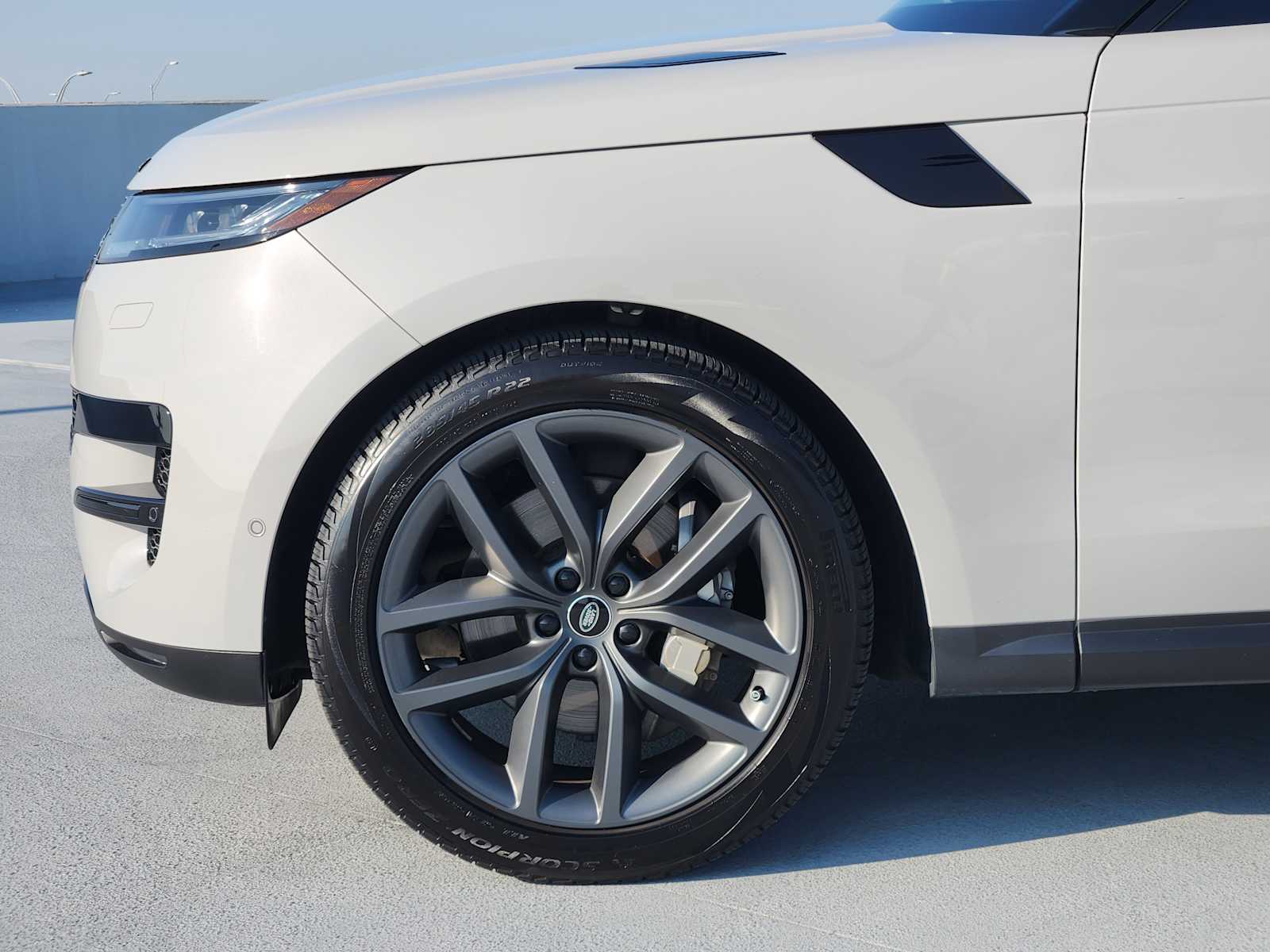 2024 Land Rover Range Rover Sport SE photo 9
