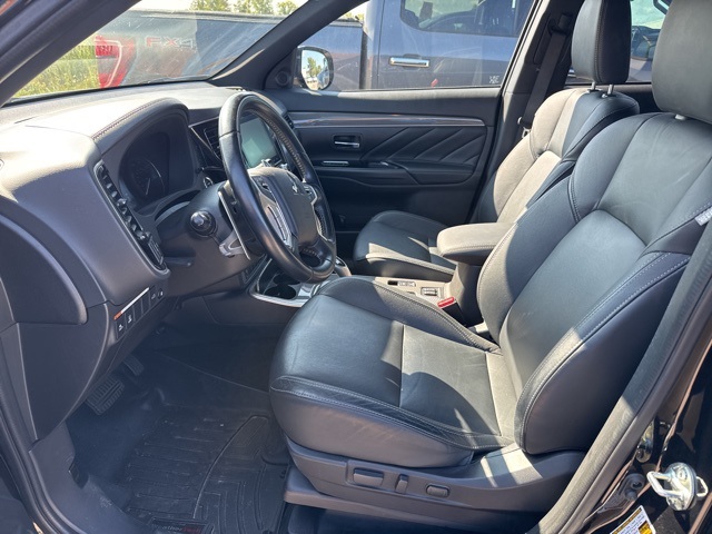 2021 Mitsubishi Outlander PHEV SEL S-AWC photo 3