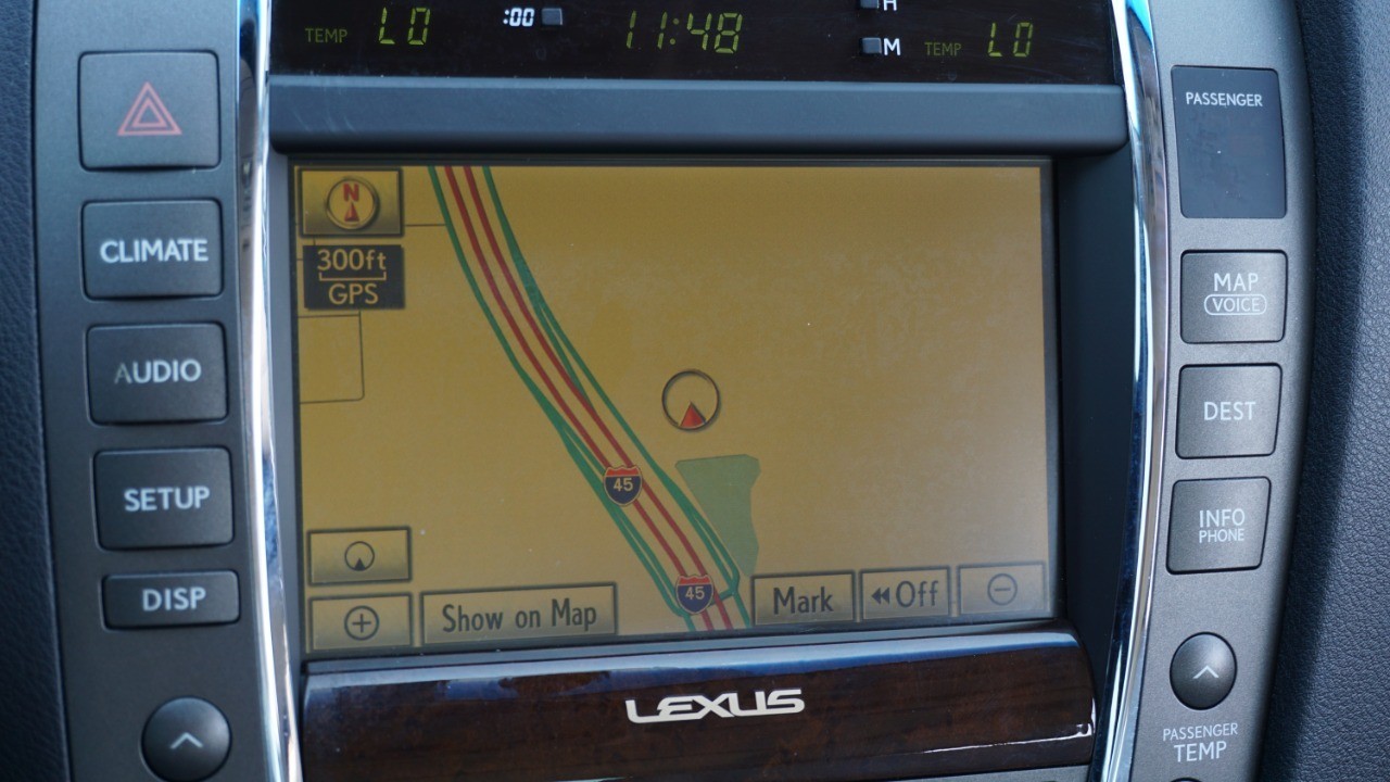 2010 Lexus ES 350 photo 16