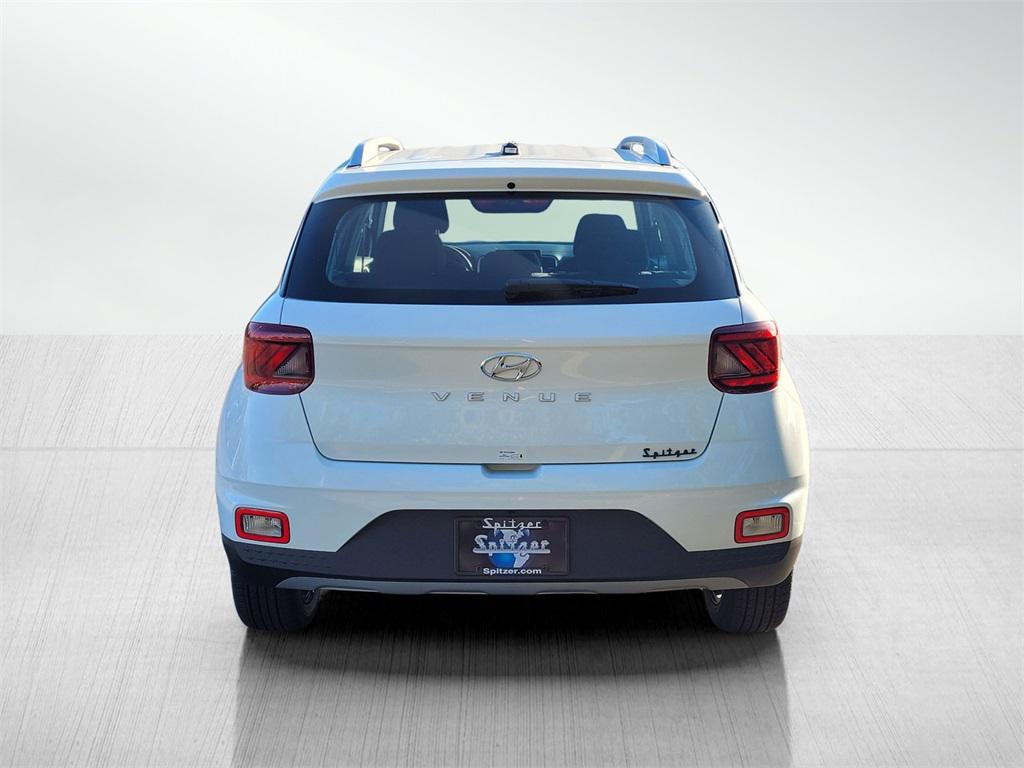 2025 Hyundai Venue SEL Limited photo 4