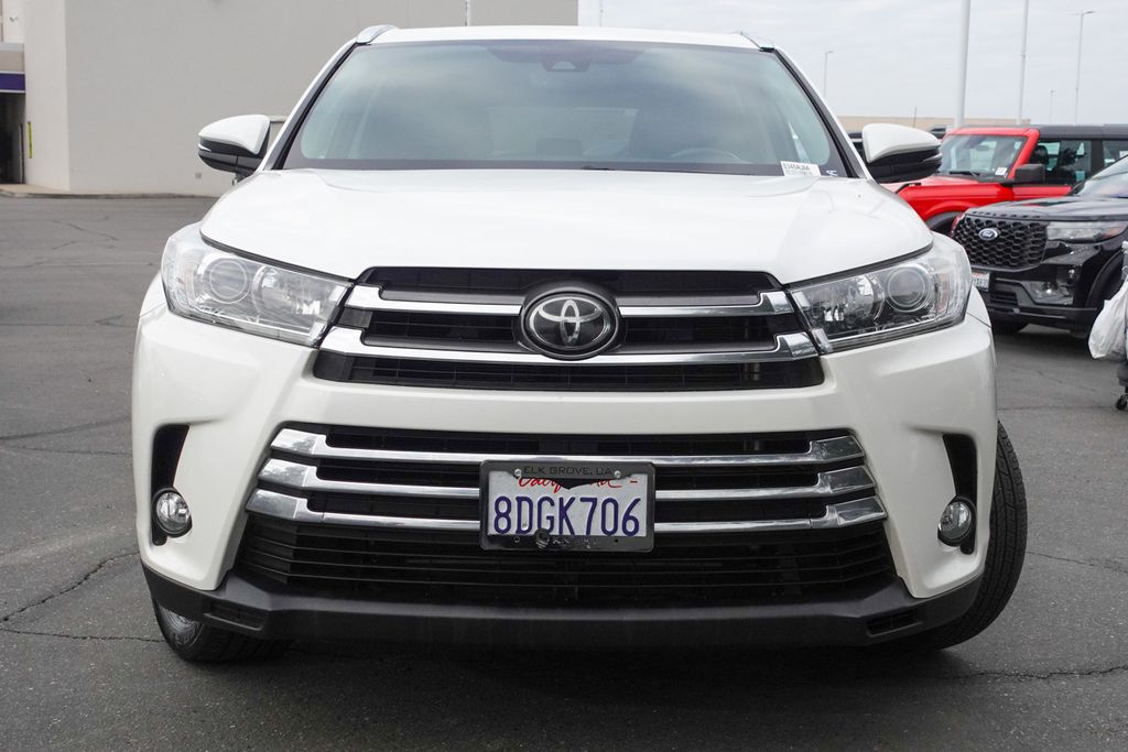 2018 Toyota Highlander Limited photo 2