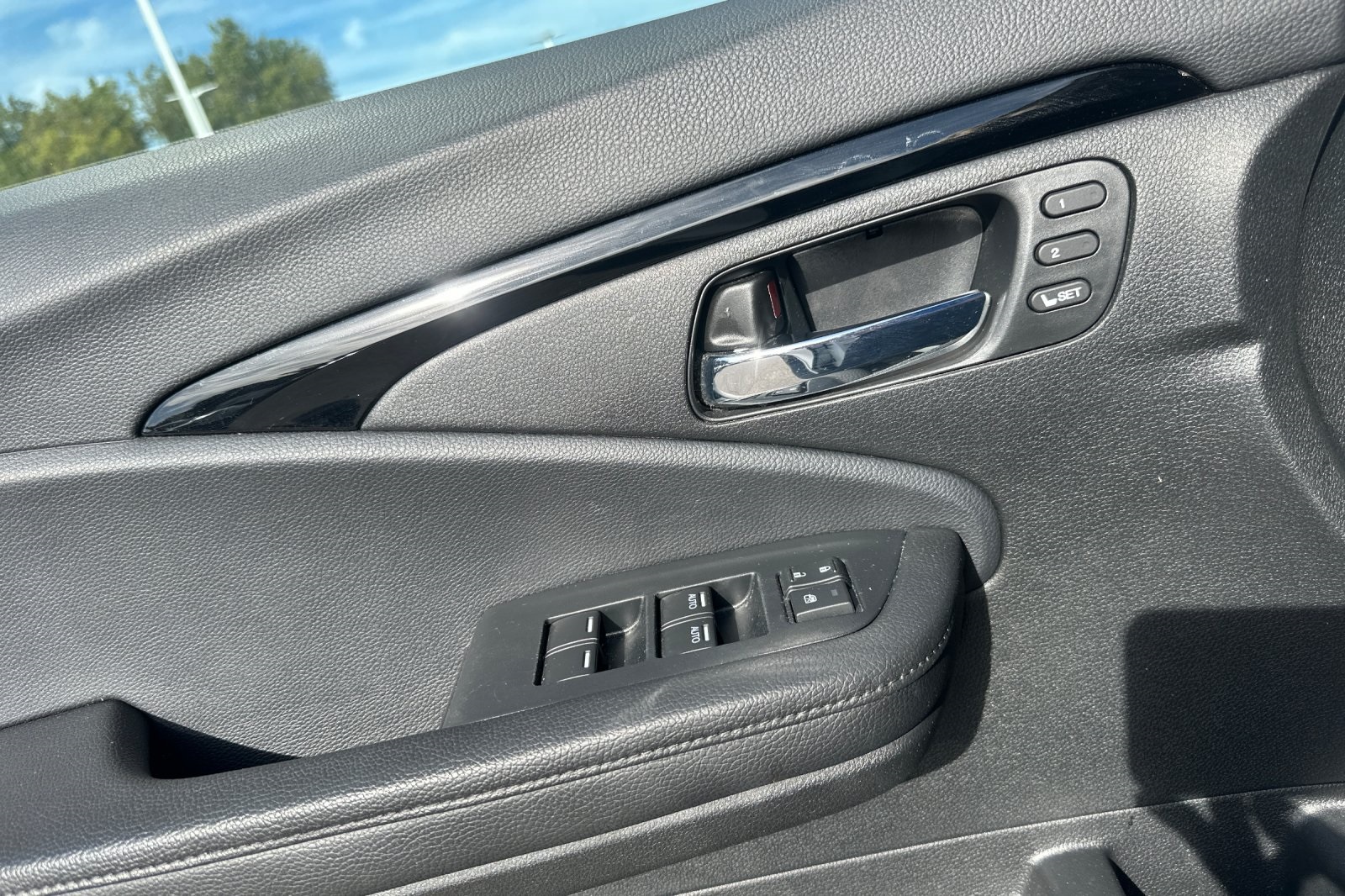 2022 Honda Pilot Touring photo 11