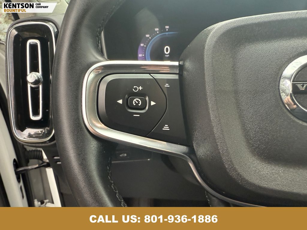 2023 Volvo XC40 AWD Ultimate photo 15
