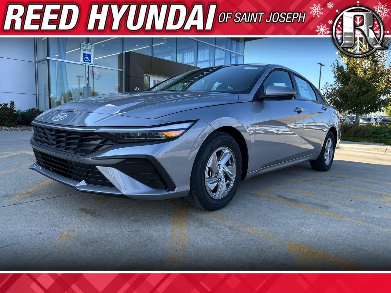 2025 Hyundai Elantra SE's photo