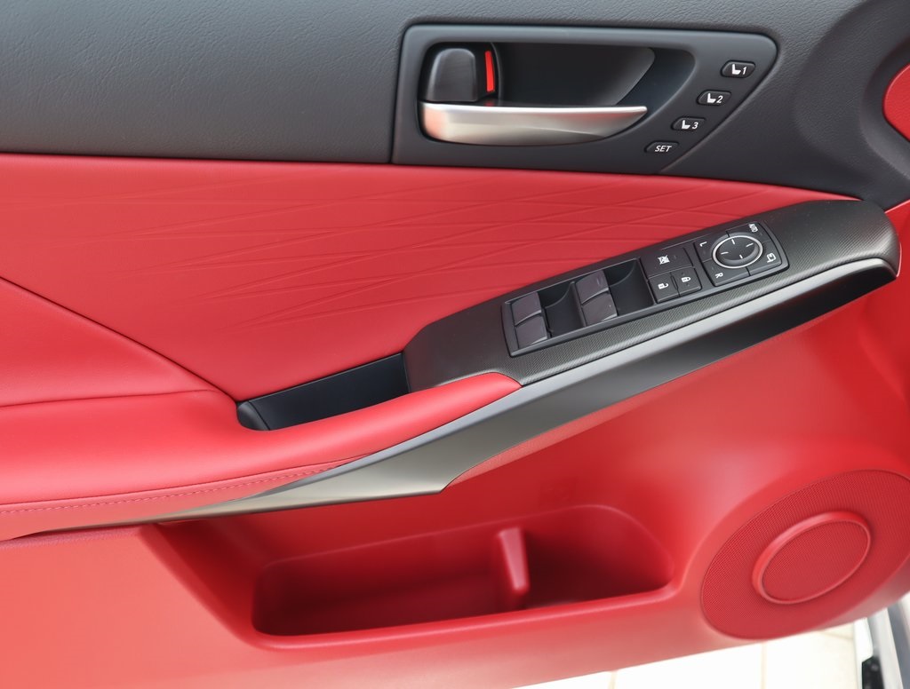 2025 Lexus IS 300 F SPORT photo 21