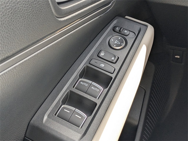 2025 Honda Accord LX photo 21