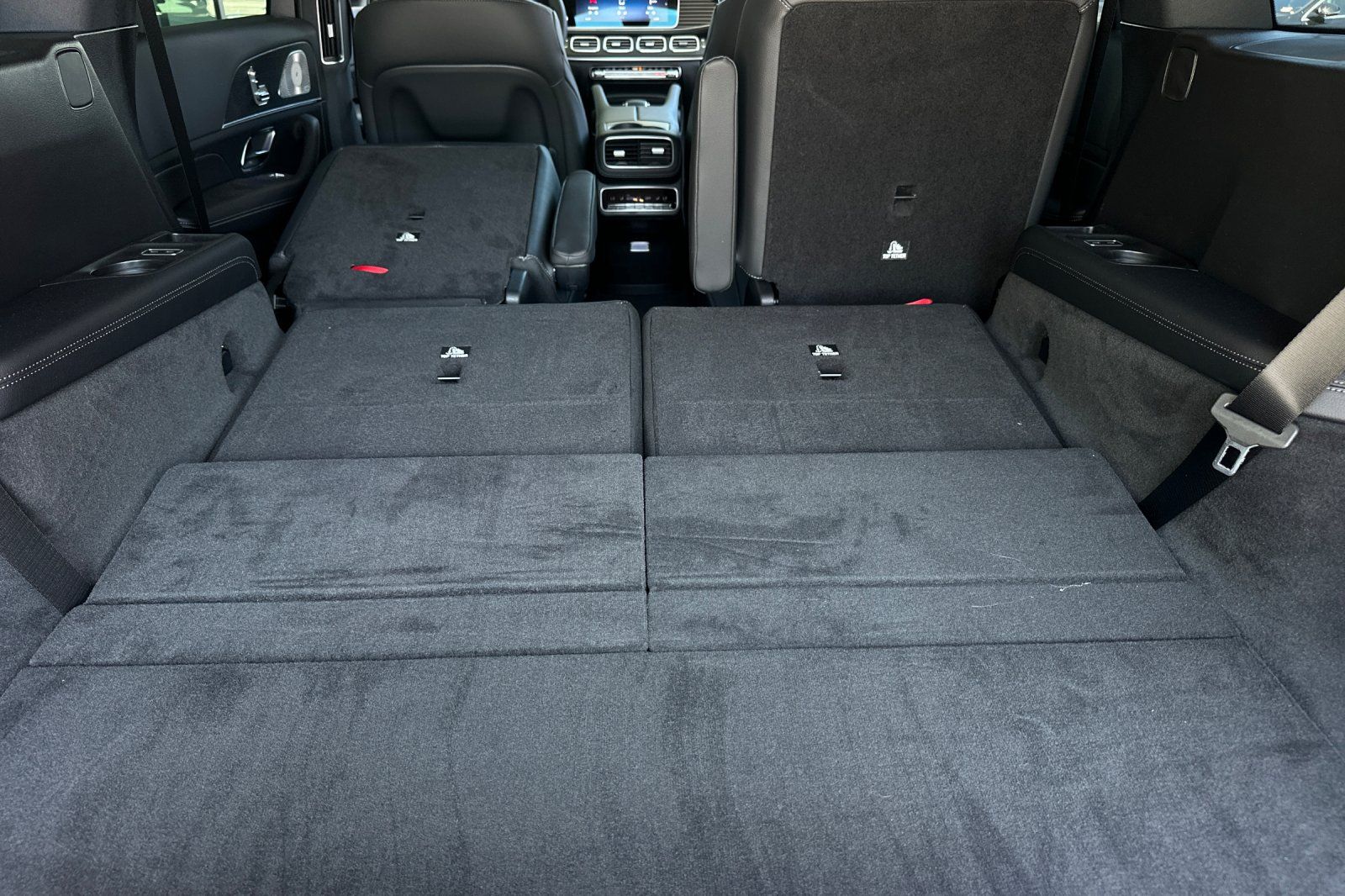 2025 Mercedes Benz GLS 450 4MATIC photo 31