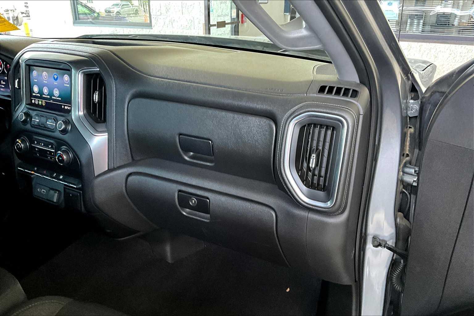 2020 Chevrolet Silverado 1500 LT photo 17