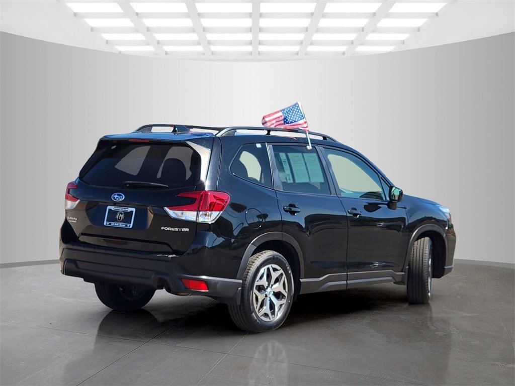 2021 Subaru Forester Premium photo 4