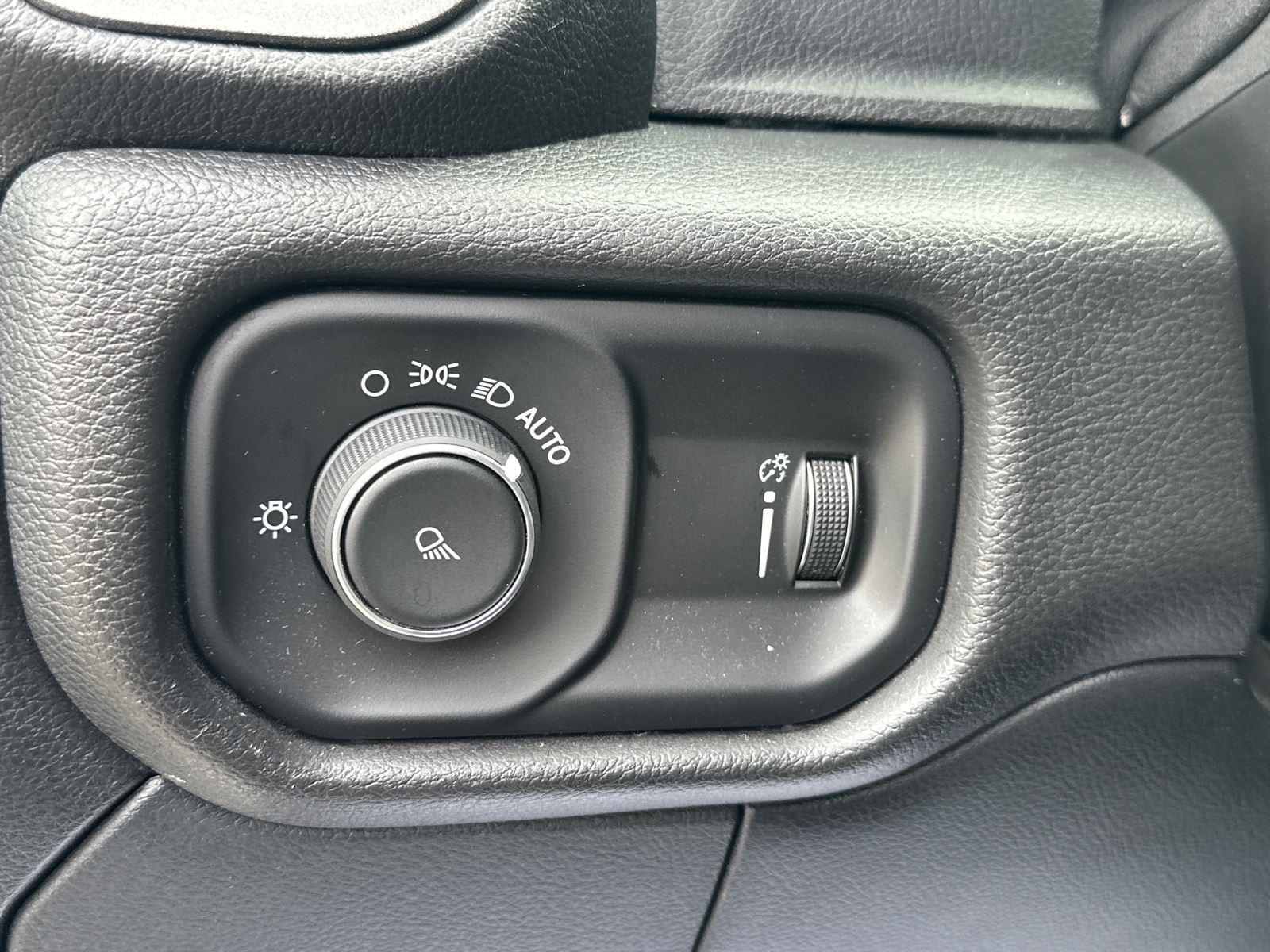 2023 Ram 2500 Tradesman photo 15