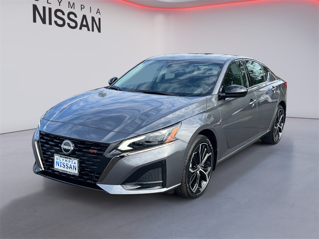 2025 Nissan Altima SR