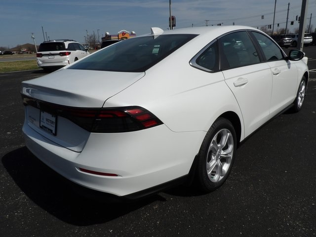 2025 Honda Accord LX photo 7