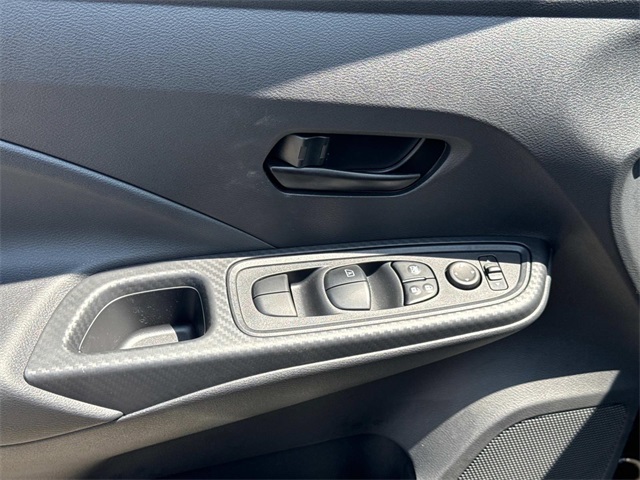 2025 Nissan Versa S photo 19