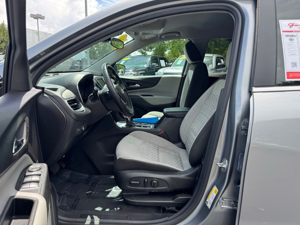 2024 Chevrolet Equinox LT photo 19