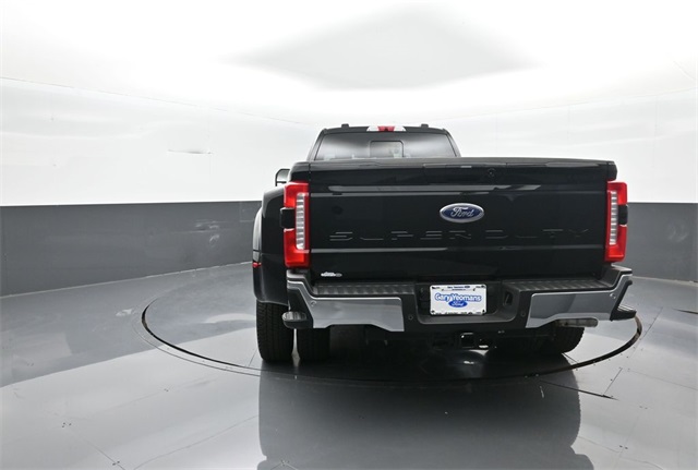 2025 Ford F-350 Lariat photo 4