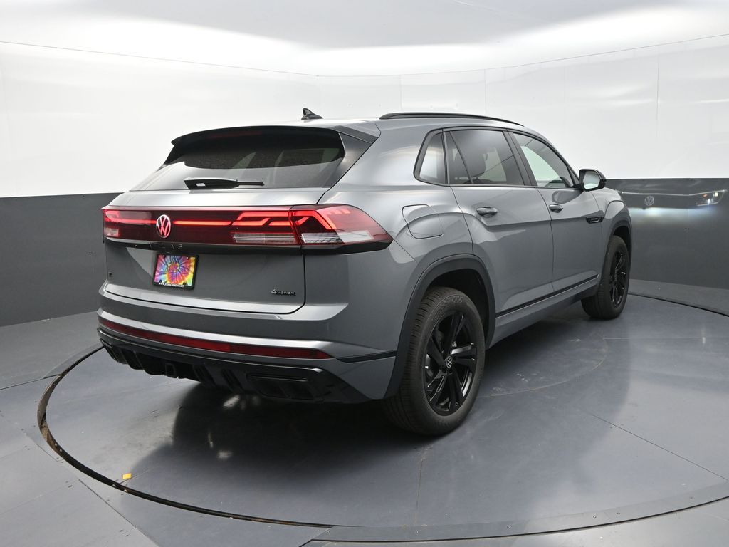 2025 Volkswagen Atlas Cross Sport SEL R-Line photo 6