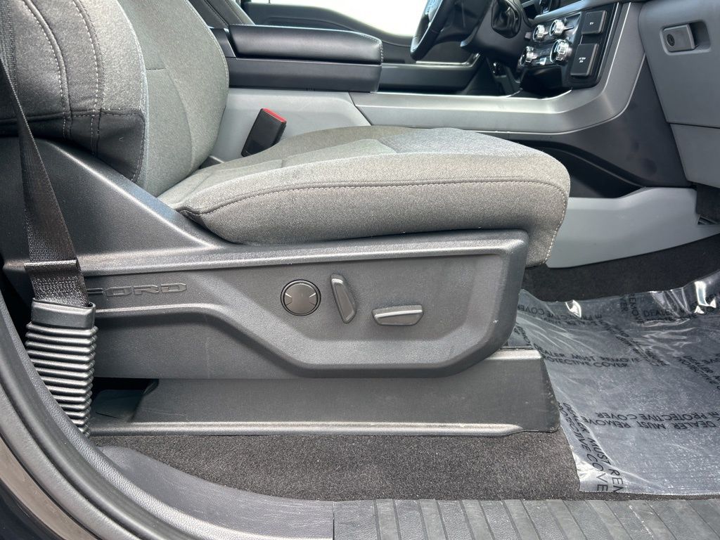 2024 Ford F-150 XLT photo 32