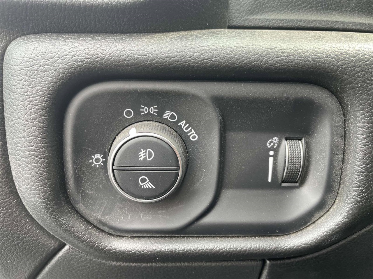 2025 Ram 2500 Tradesman photo 11